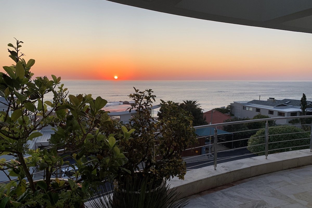 Atlantic View – Balcony gallery image 2