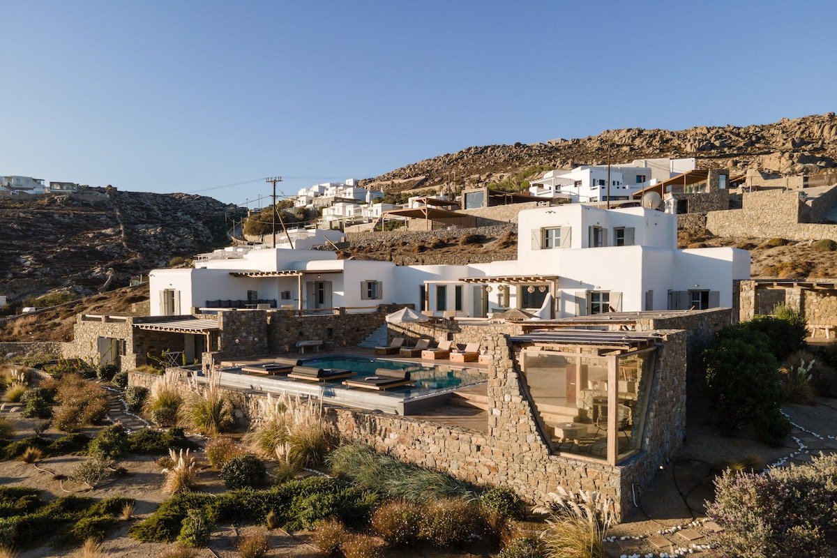 Ocean whisper villa with amazing view gallery image 4