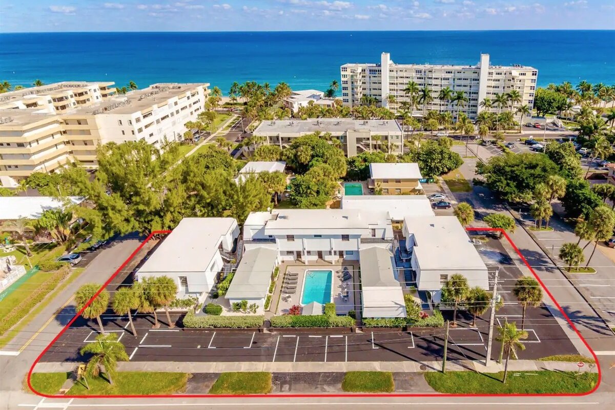 4 Apt Block for Large Groups | Sleeps 10 to 16! gallery image 4