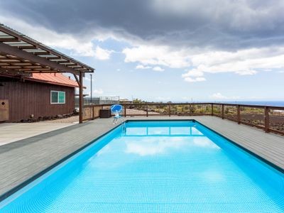 Lava Dis Place! Bring Da Kids!