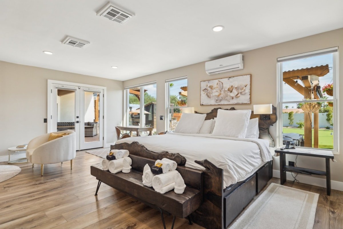 Lux Home Heated Pool|Golf Sim|Pickleball|Spa|Sauna gallery image 3