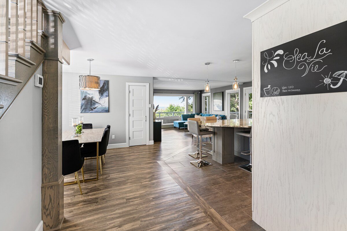 Sea La Vie- Ocean View Vacation Home gallery image 4