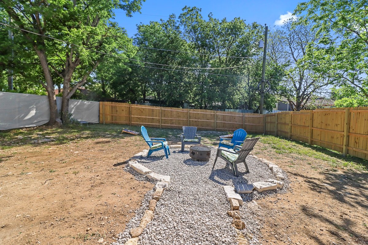 Modern Home Near The Stockyards gallery image 4