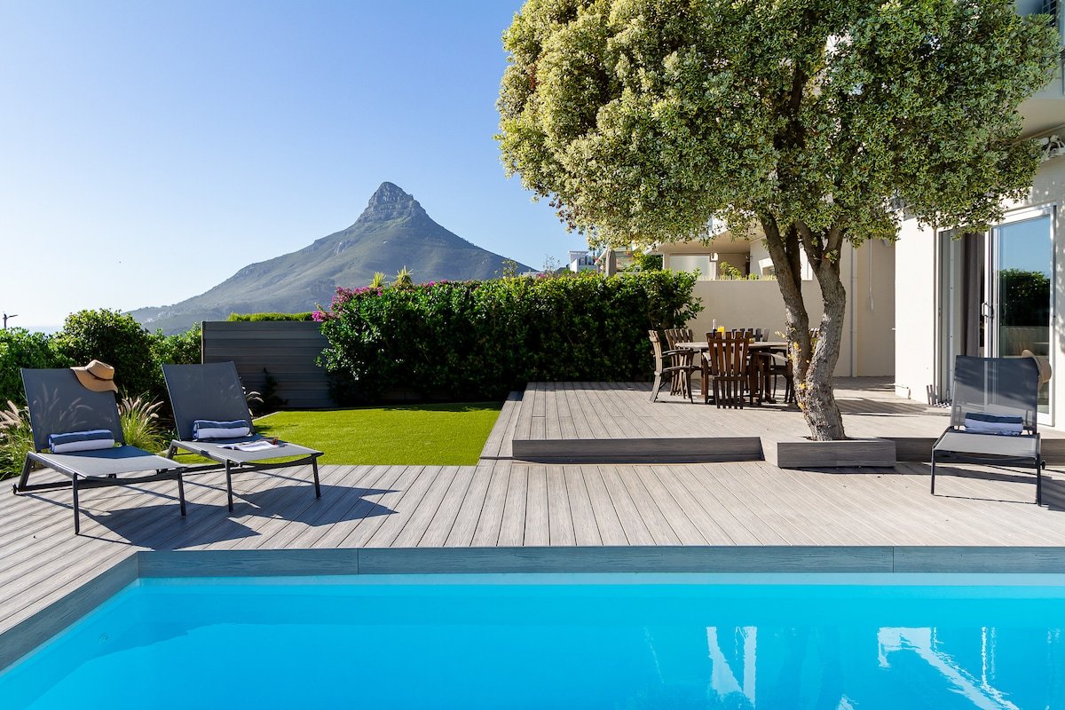 Luxury Home – Ocean, Sunset & Mountain Views gallery image 2