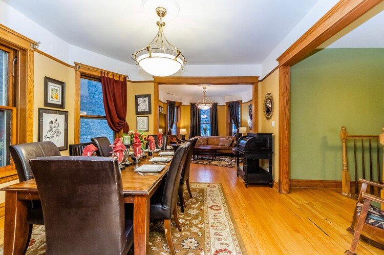 5 Bedroom Wrigleyville Experience right by stadium gallery image 4