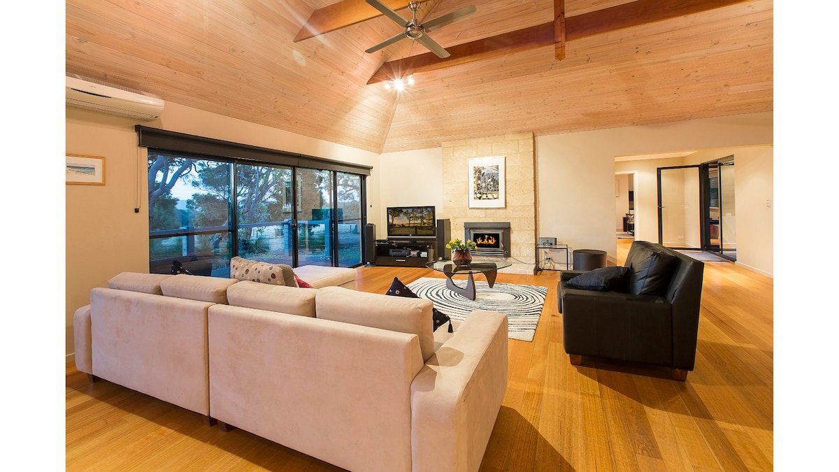 Roo-topia at Chez Nous—A Yallingup Sanctuary gallery image 2