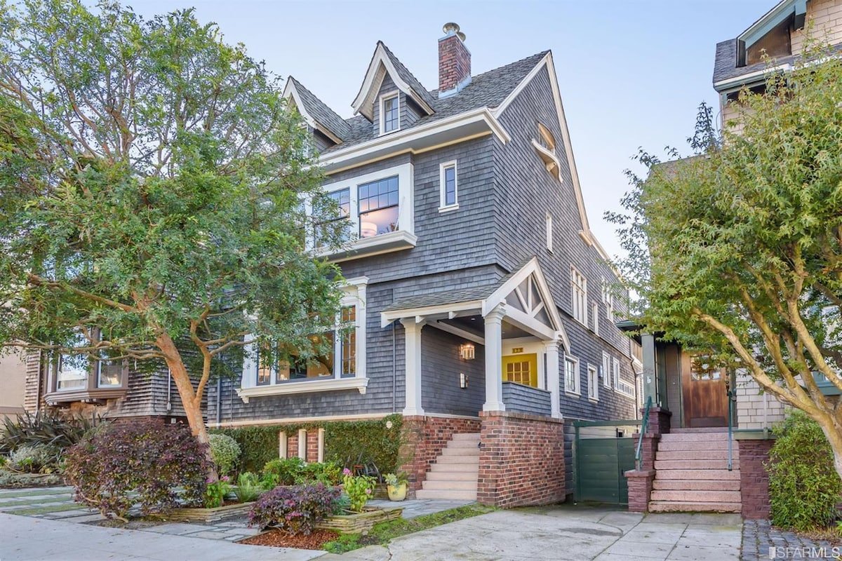 Historic Four Bedroom Home near Golden Gate Park gallery image 2
