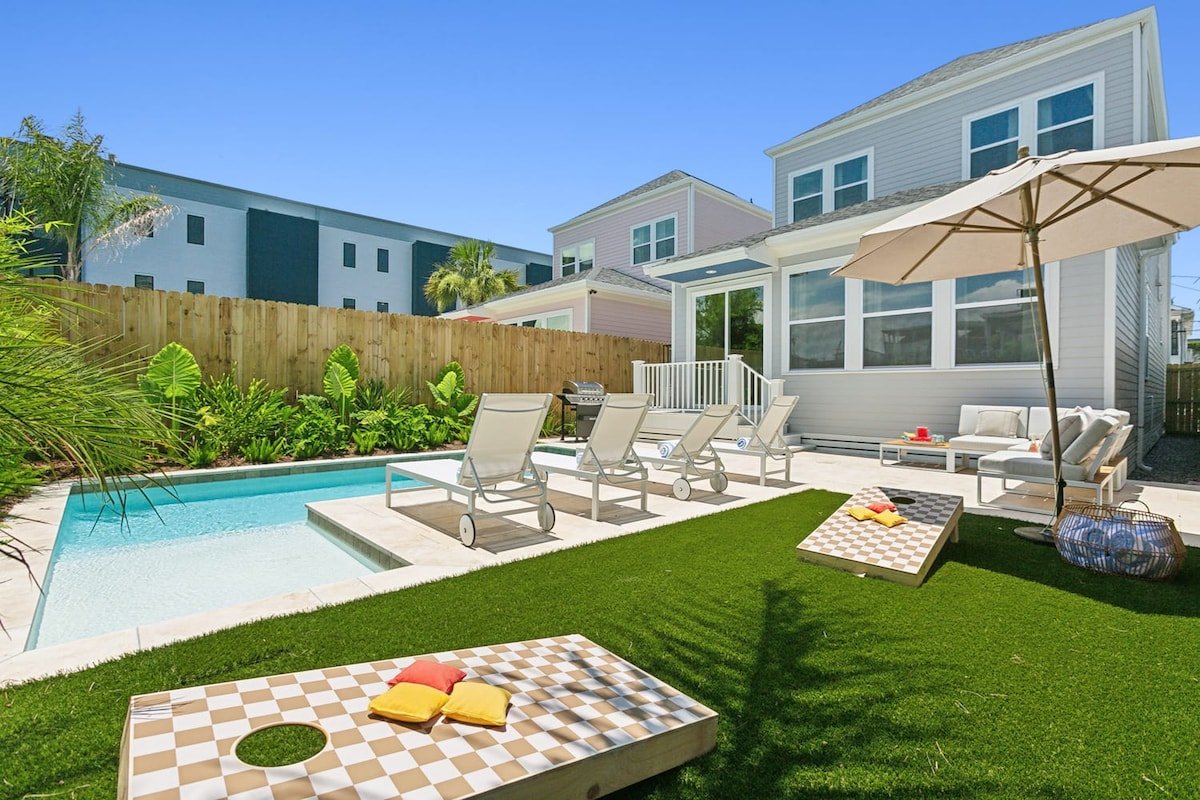 Urban Oasis in heart of NOLA w/Heated Pool+Parking gallery image 2
