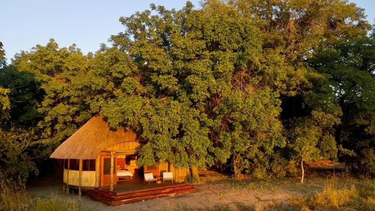 Kuyenda Bushcamp Kuyenda Chalet