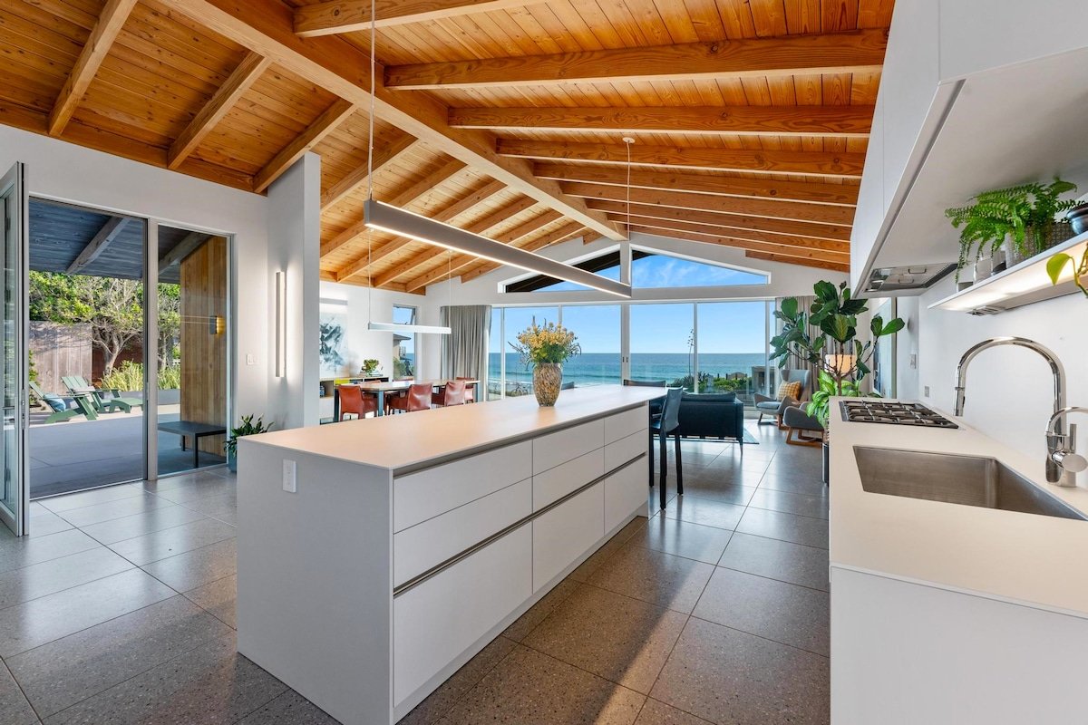 Beachfront Modern | 4BR Terrace with Sunset Views gallery image 4