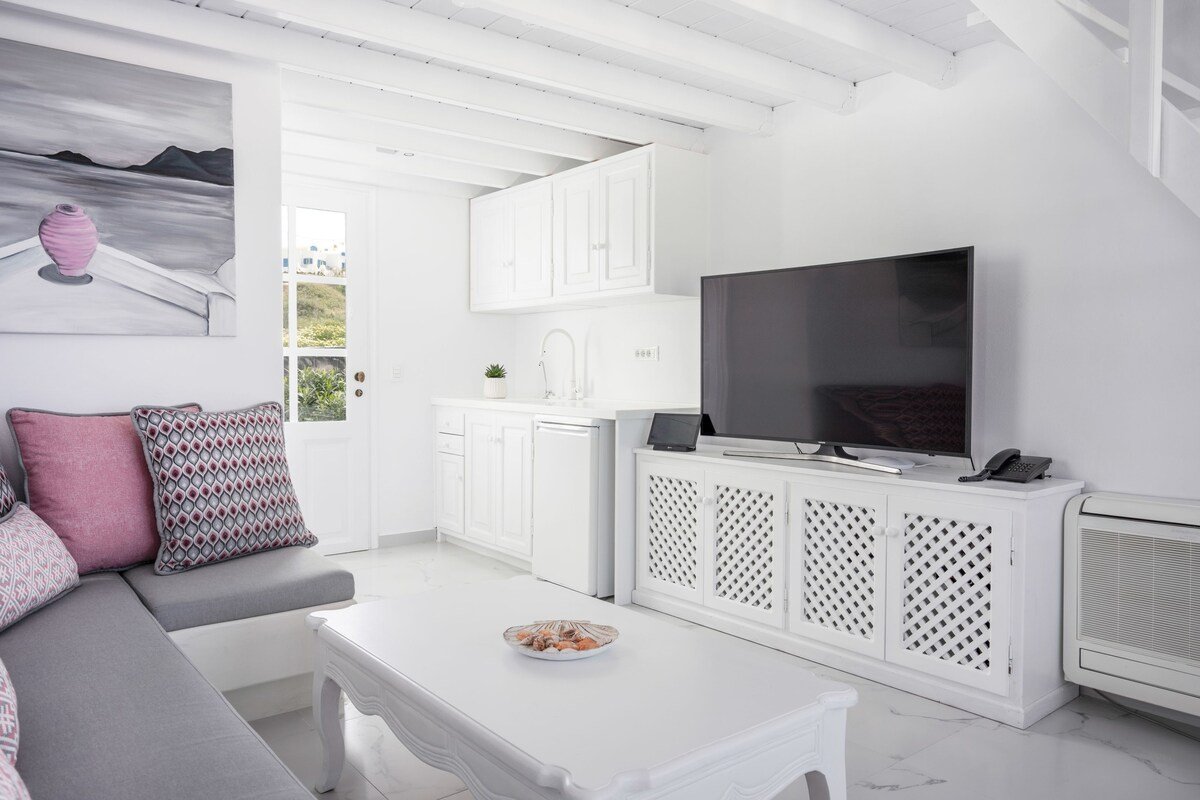 Topaz 2bd Sunset/Sea View Villa w Private HotTub gallery image 4