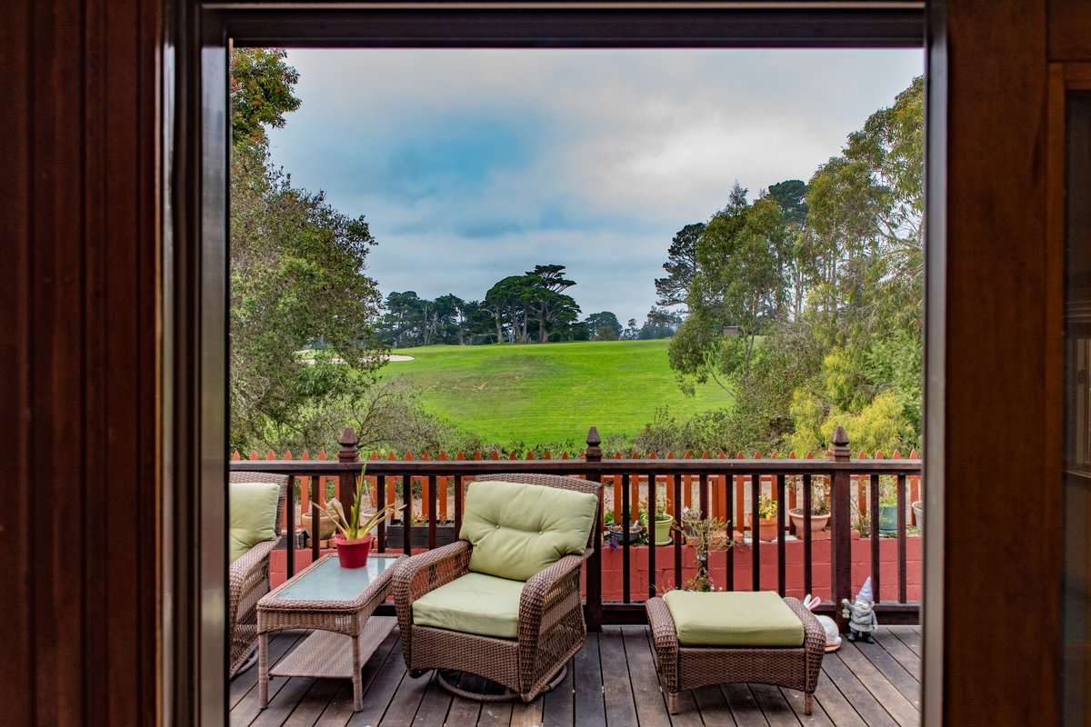 Luxurious house close to SF next to SF Golf Club