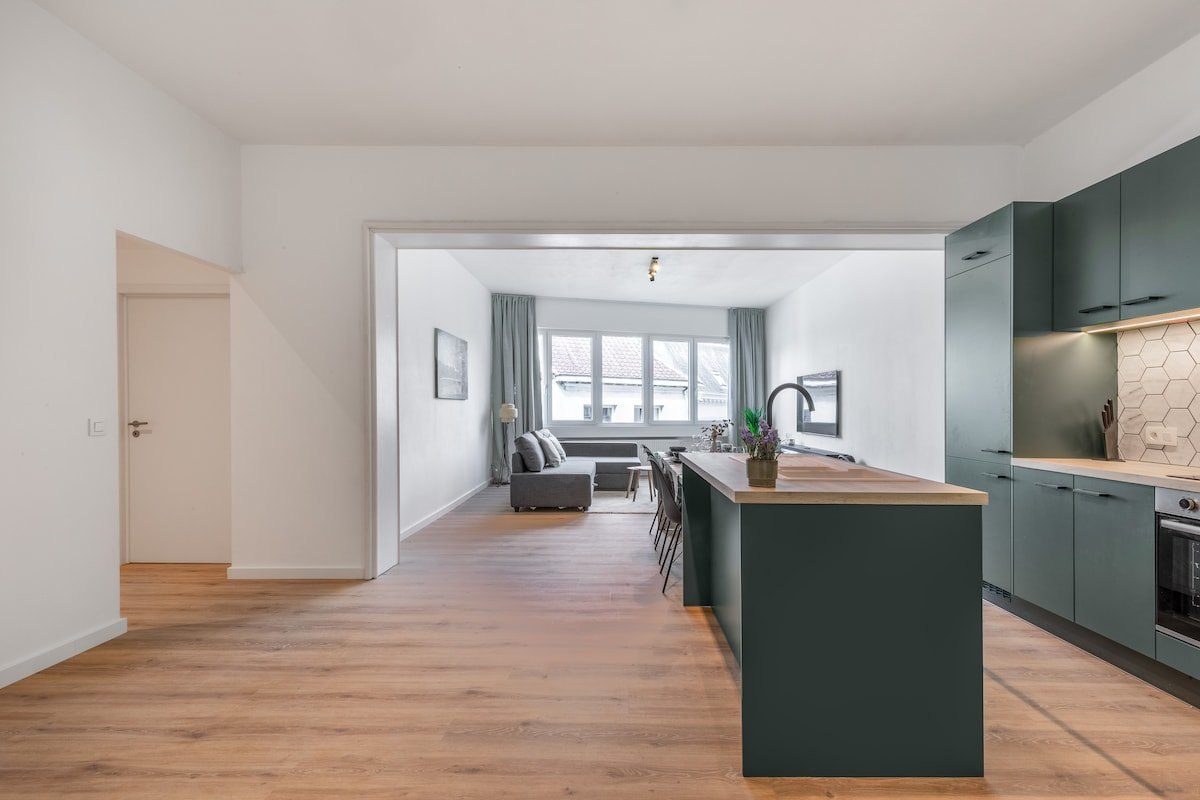 Ruim appartement met zicht op de Kathedraal gallery image 3