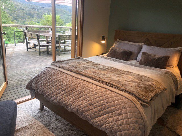 Little Joe Lodge, amazing views! gallery image 2