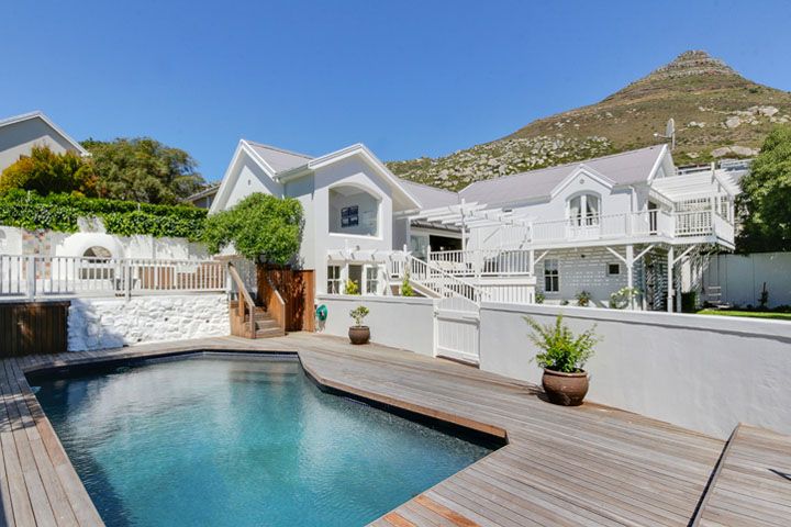 Photo 2 of Llandudno Beach House accommodation in Llandudno, Cape Town with 5 bedrooms and 4 bathrooms