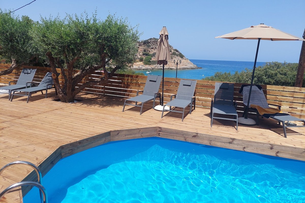 Beachfront villa Phi, jacuzzi and amazing views gallery image 4