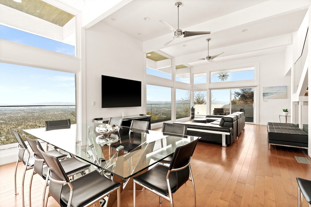 Executive Retreat with Amazing Views gallery image 4