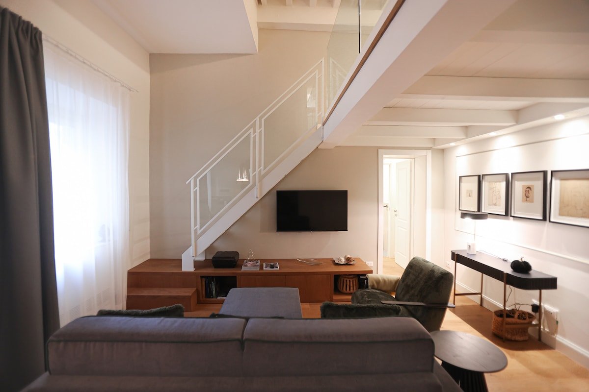 Bargello – Nine Luxury Suite + parking gallery image 3