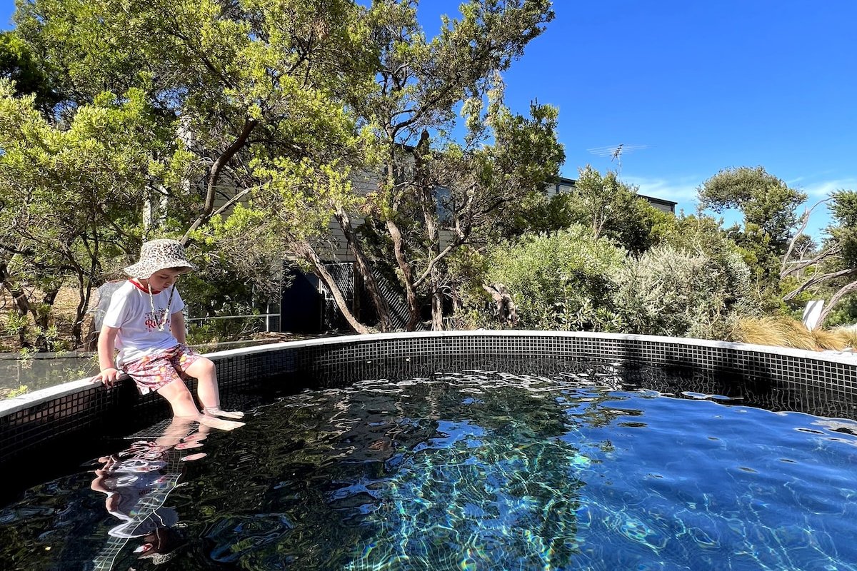 *Rye Glass House* – Architectural Escape + Pool gallery image 5