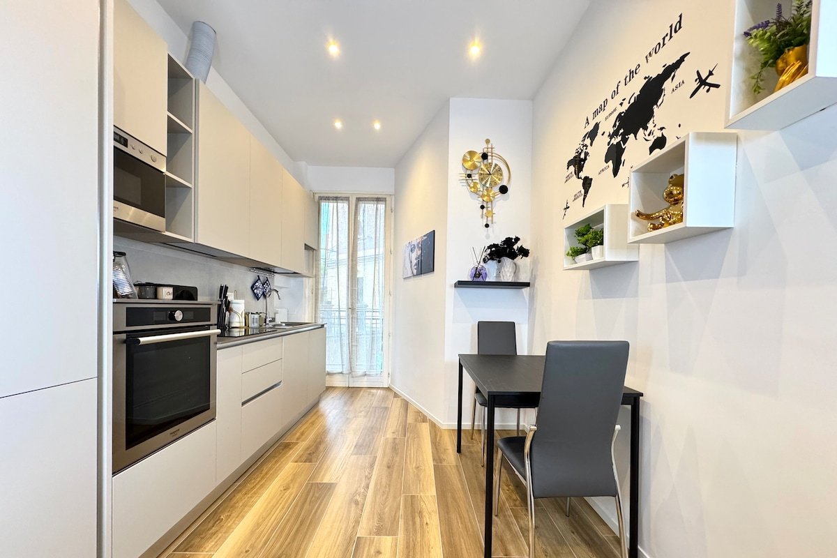 Royal House [ Free Parking & Wi-Fi ] gallery image 3