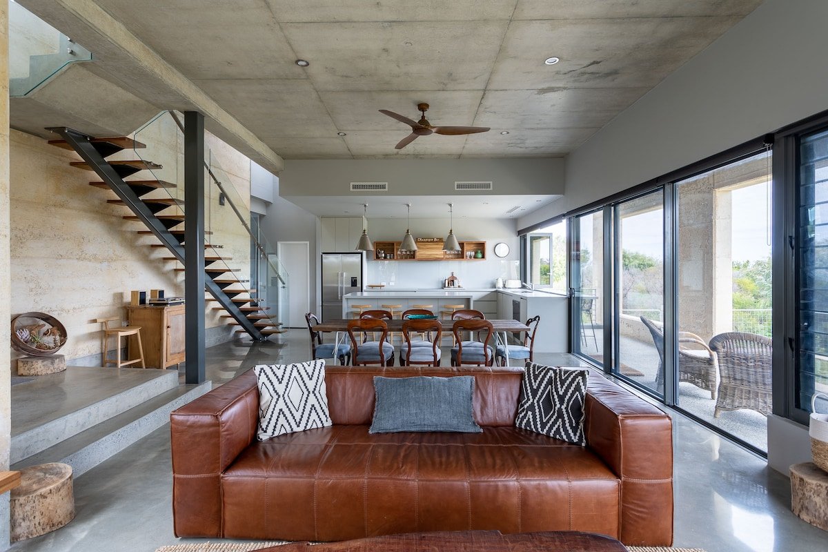 Oceanic I Private Properties gallery image 3