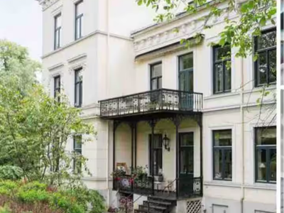 Exclusive historic big 150m2 parkfront in the city