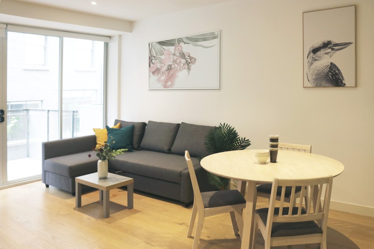 Absolute Collins Family 2 Bedrooms 2 Bathrooms gallery image 2