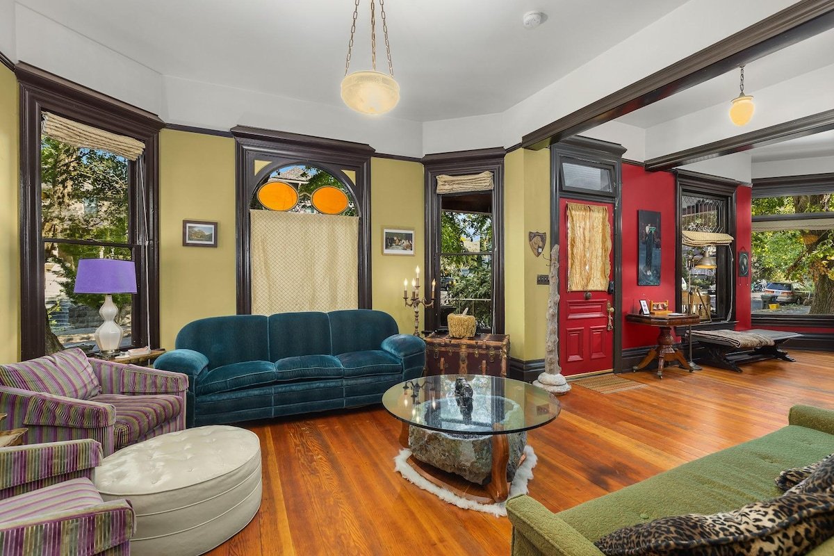 Pine Manor | Eclectic Victorian w/ Luxe Amenities gallery image 3
