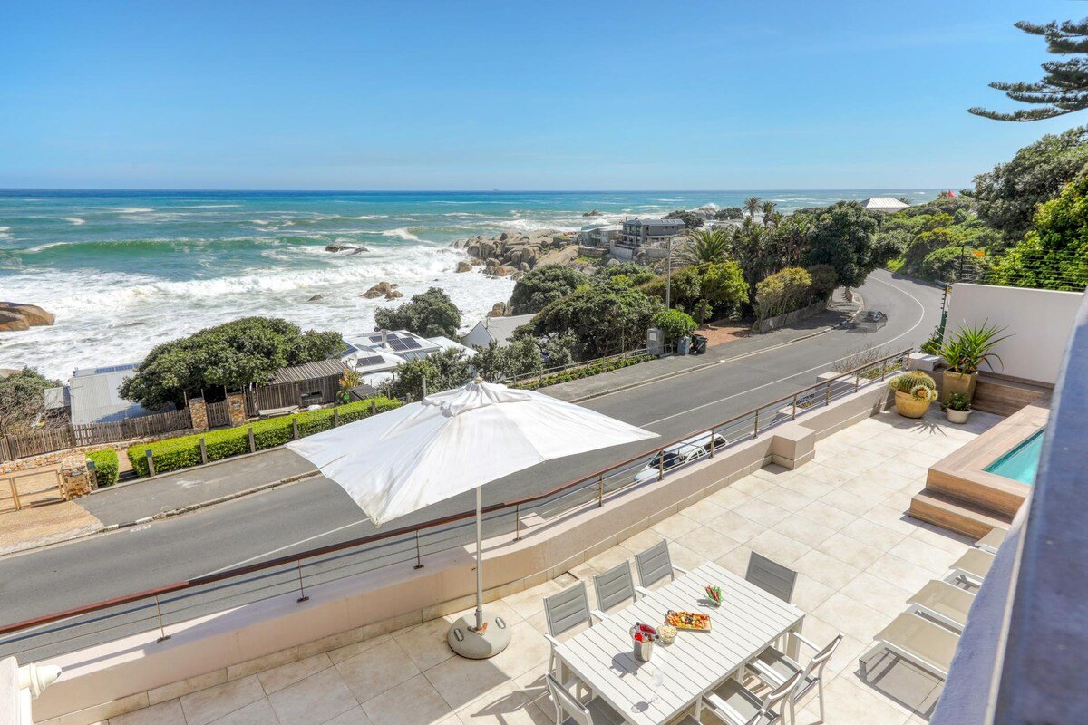 Bakoven Sunsets – Luxury Apt with sea views & pool gallery image 4