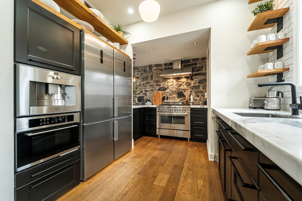 Old Quebec Historic heritage home of 2700 sq ft gallery image 4