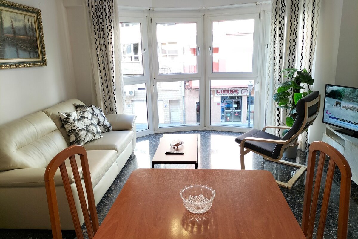 #La Marina Puerto Familias gallery image 3