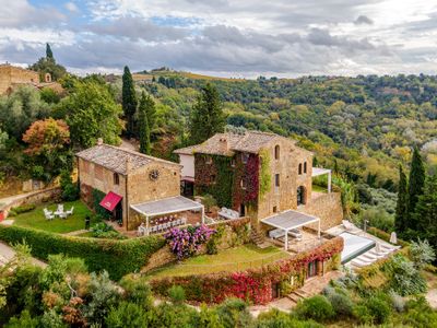 Luxury 8 bed villa near Florence with heated pool