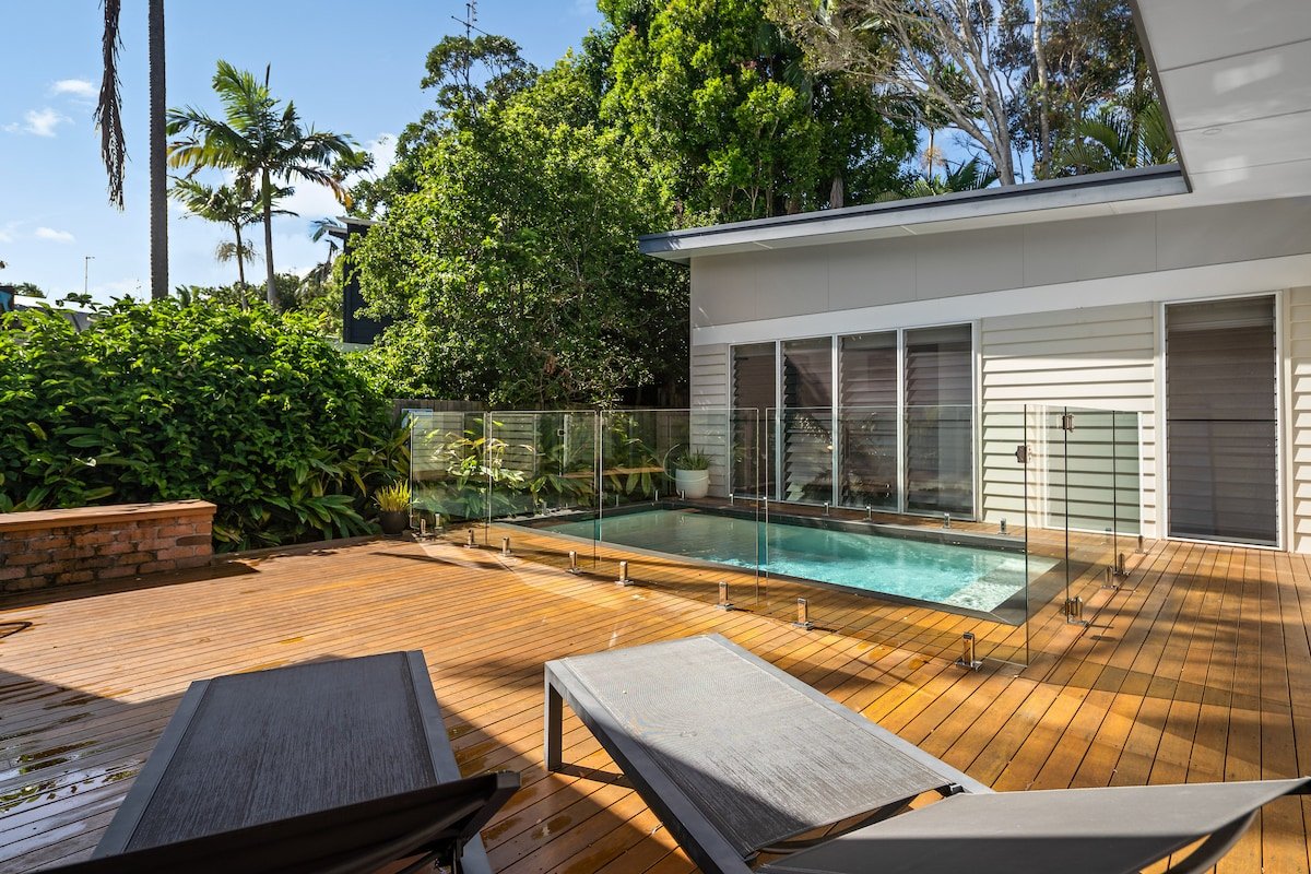 ‘Seachange’ luxurious home at Sunshine Beach gallery image 2