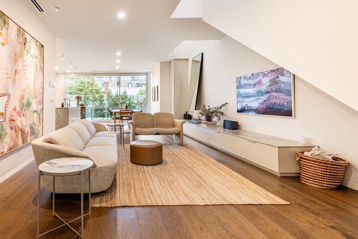 *The Ivy* Luxe Prahran family retreat gallery image 2