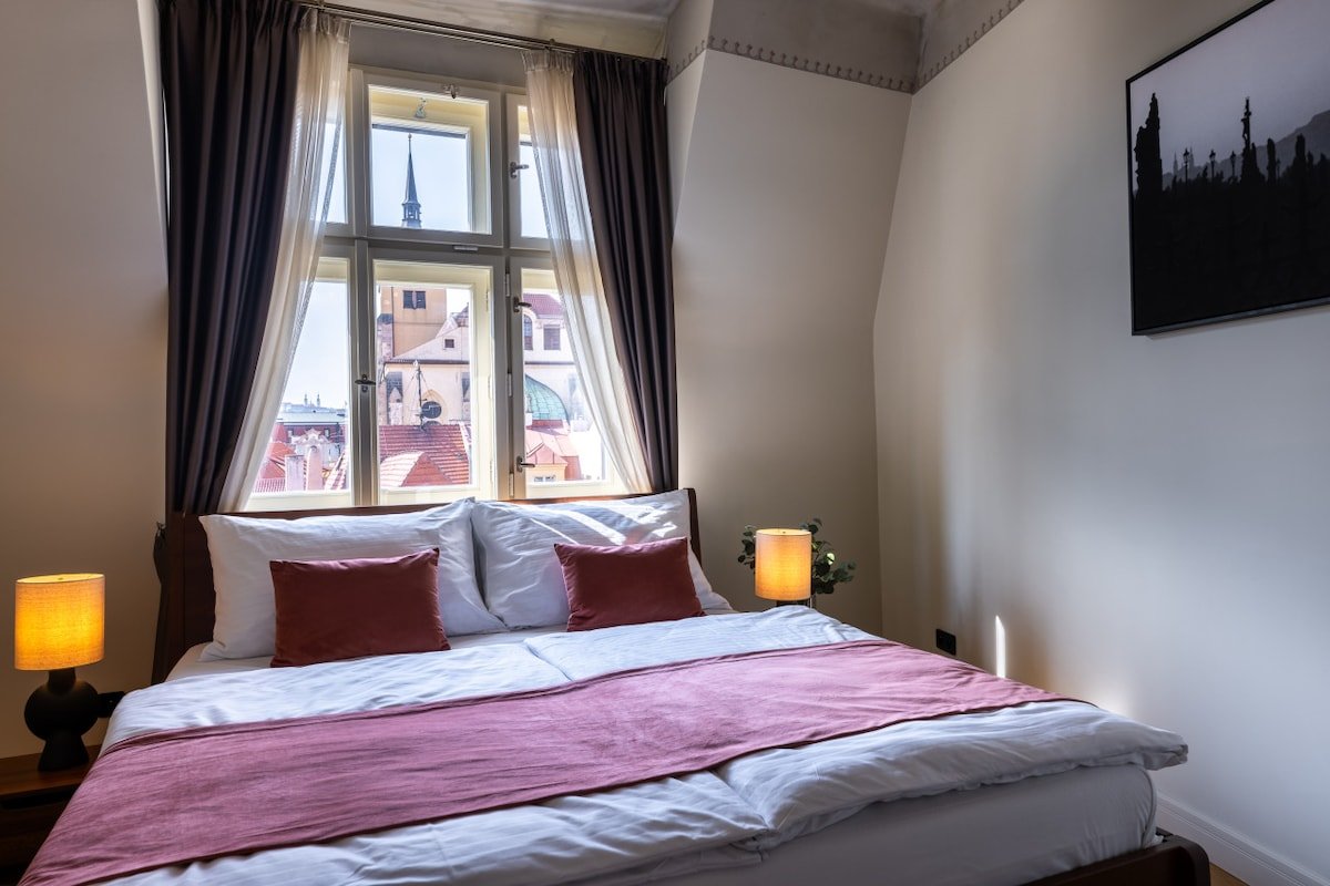 Luxury 2 bedroom apartment with AC in the Old Town gallery image 5