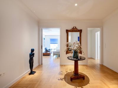 LadyF@Kanari. Luxurious Retreat. Heart of Kolonaki