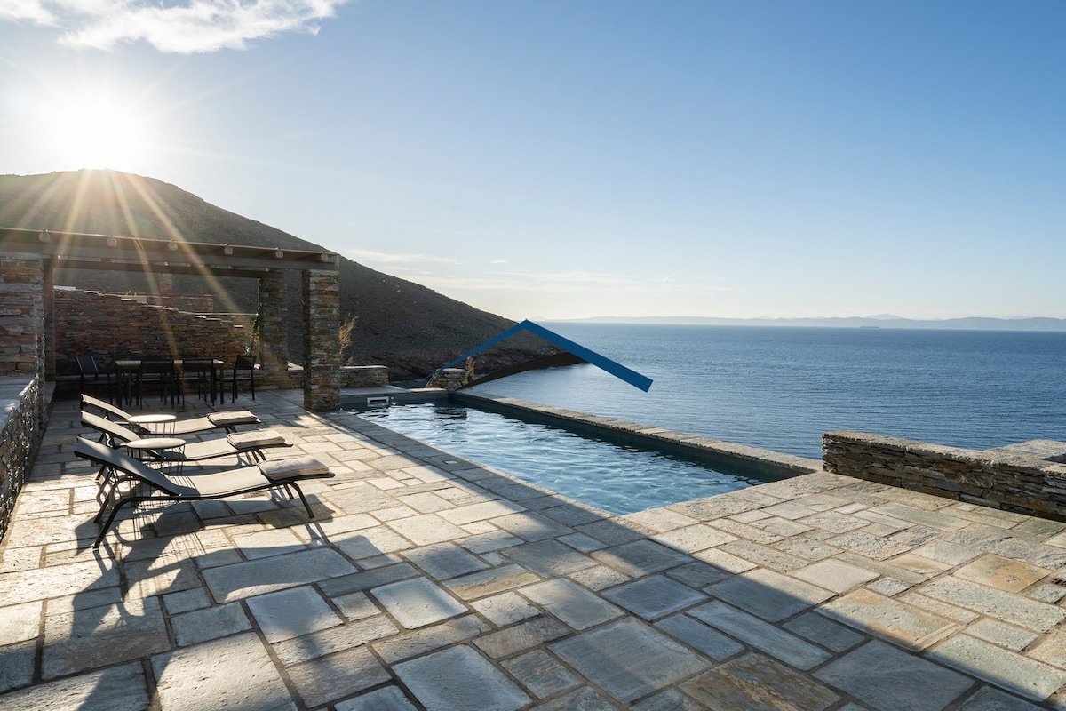 Luxurious Villa Thalassa, near the beach of Xyla gallery image 5
