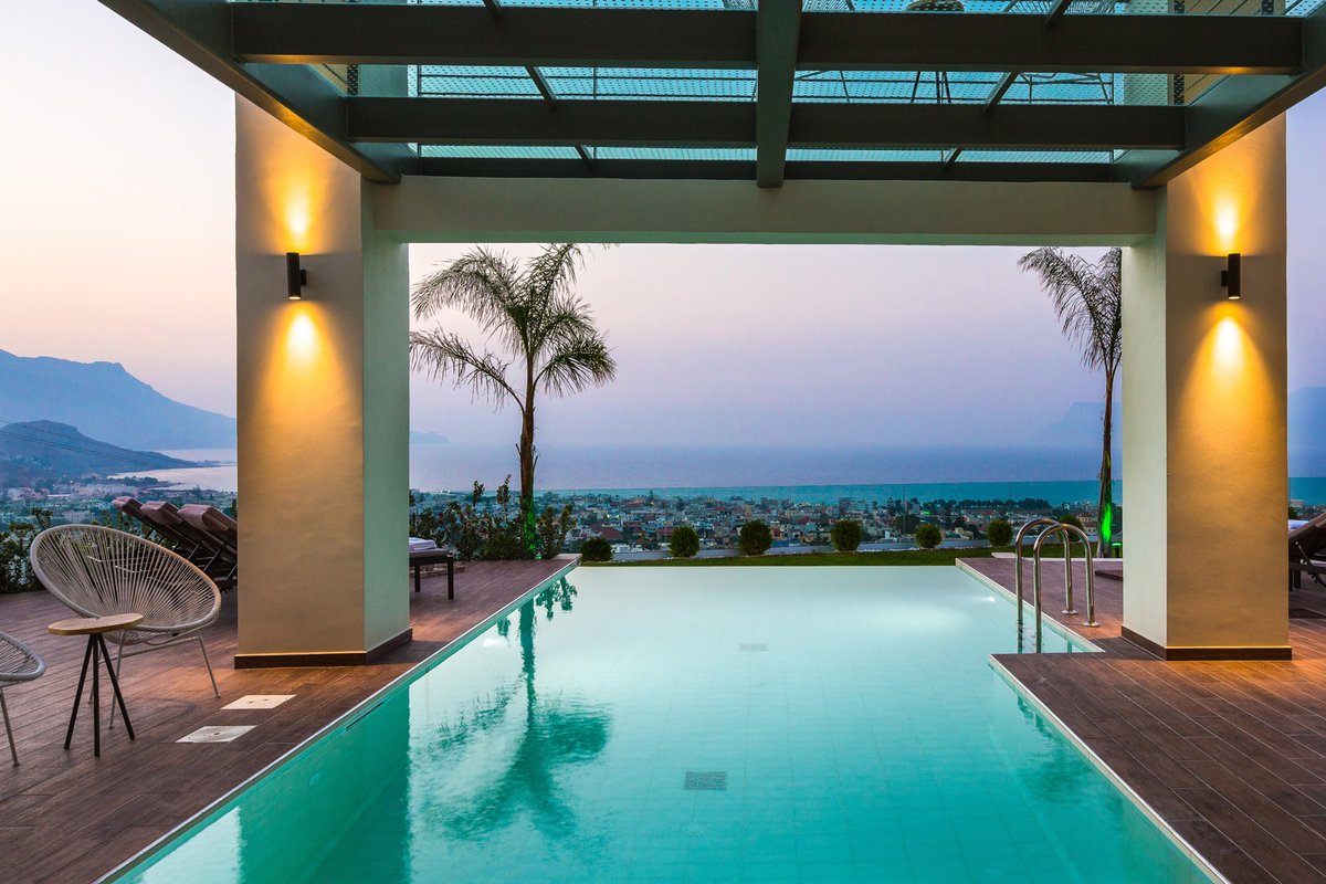 Villa Emilia Heated Pool Stunning sea & city view