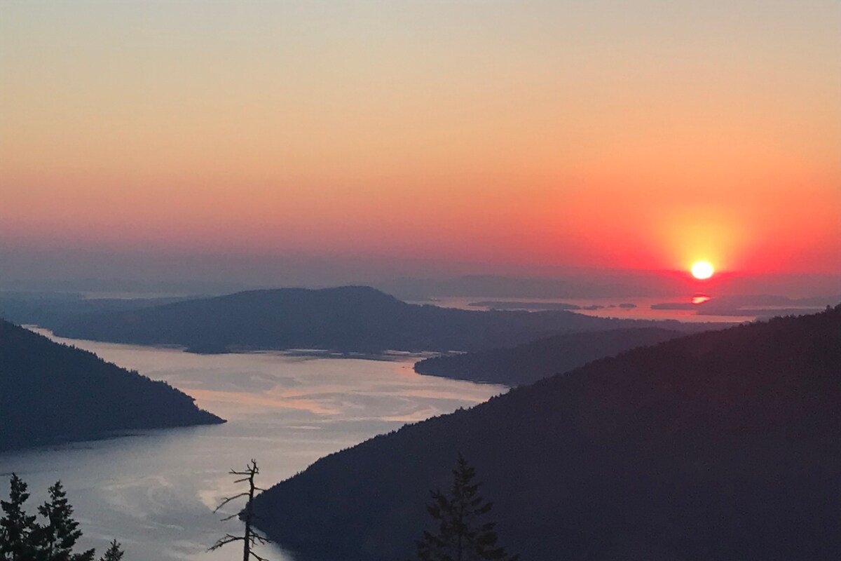 “Above It All” Guest House in rural Victoria gallery image 3