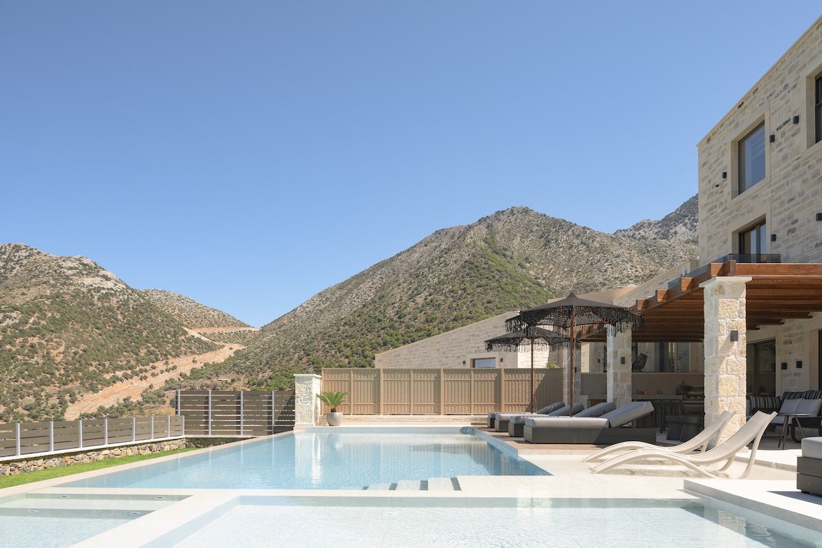 Elouera Villa I, with Pool, Spa Whirlpool, SeaView gallery image 3