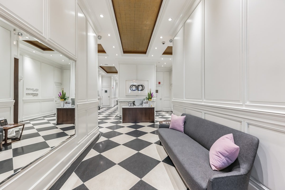 2BR Retreat with a Fireplace in Gold Coast gallery image 4