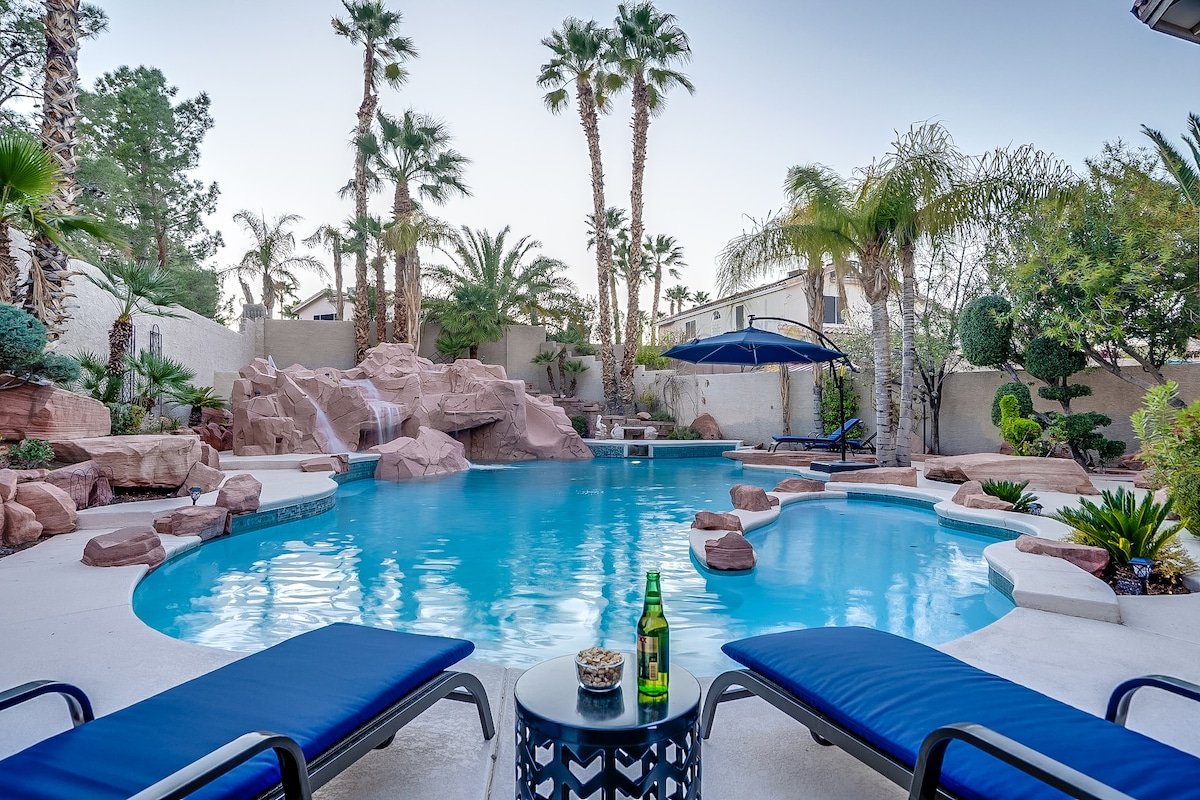 Simply PARADISE! Resort Inspired Pool + 5 BR/3BA gallery image 2