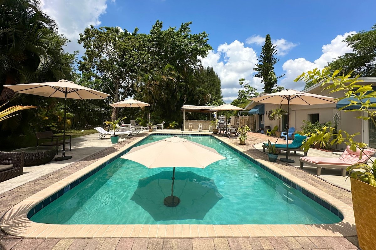 Authentic Villa Fort Lauderdale with pool gallery image 3