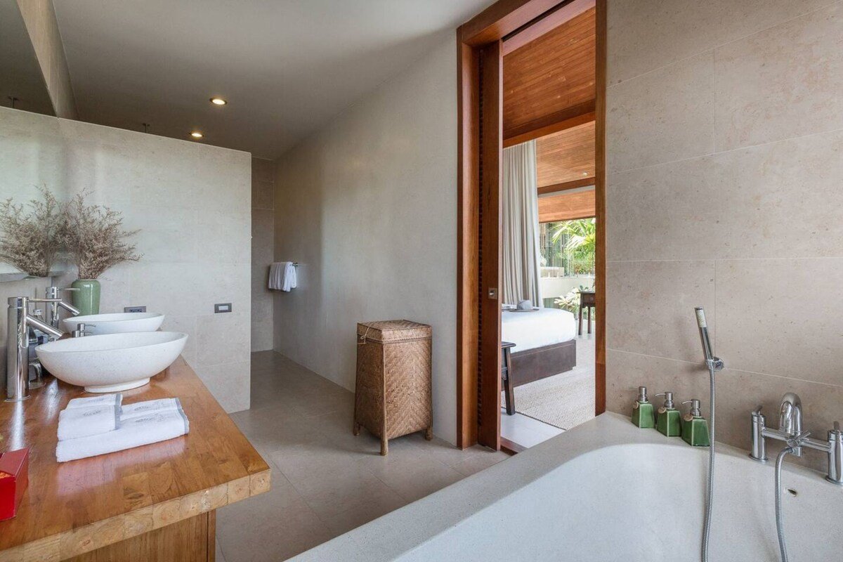 Avasara Residence: Pool, Airport Transfer gallery image 4