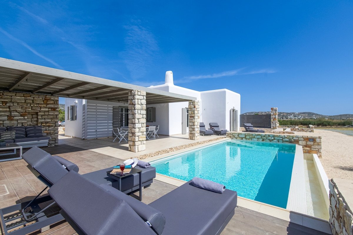 Il Sogno villa 2 Paros private pool gallery image 3