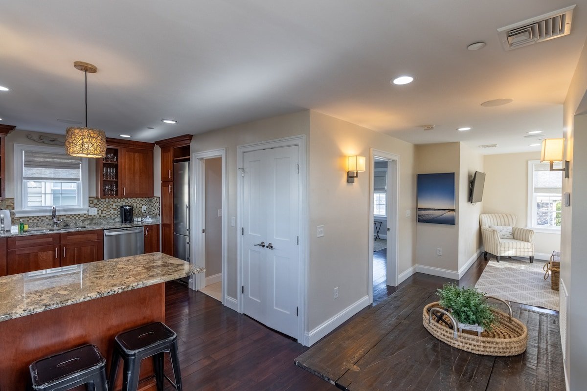 Instagramable Views of Harbor from Roof Deck gallery image 3