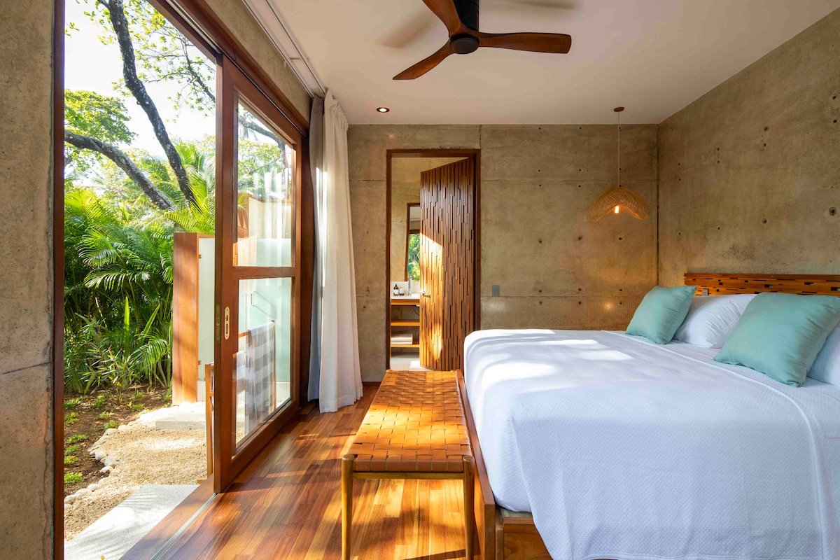 Medusa – Beachfront Luxury Villa at Rayo Verde gallery image 5