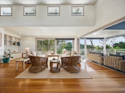 Iconic Noosa Heads Beach house in Little Cove