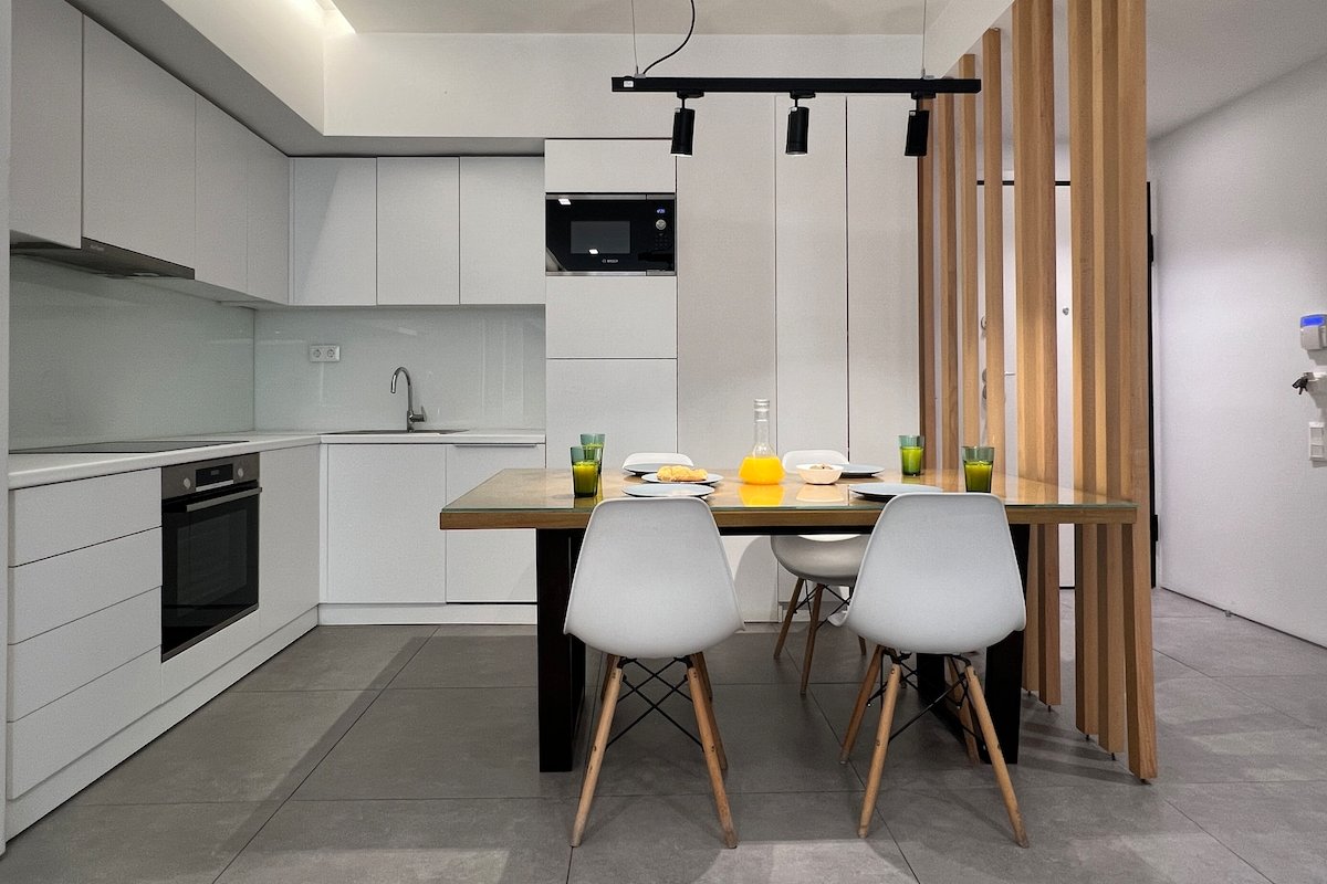 The Dazzling Glimpse Acropolis Suites 201 gallery image 4