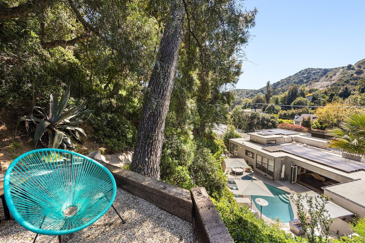 Beverly Hills Canyon Villa by Stay Awhile Villas gallery image 3